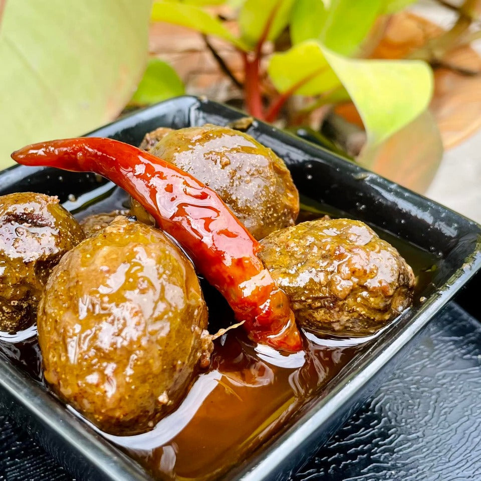 মা খালার আস্ত জলপাইয়ের আচার